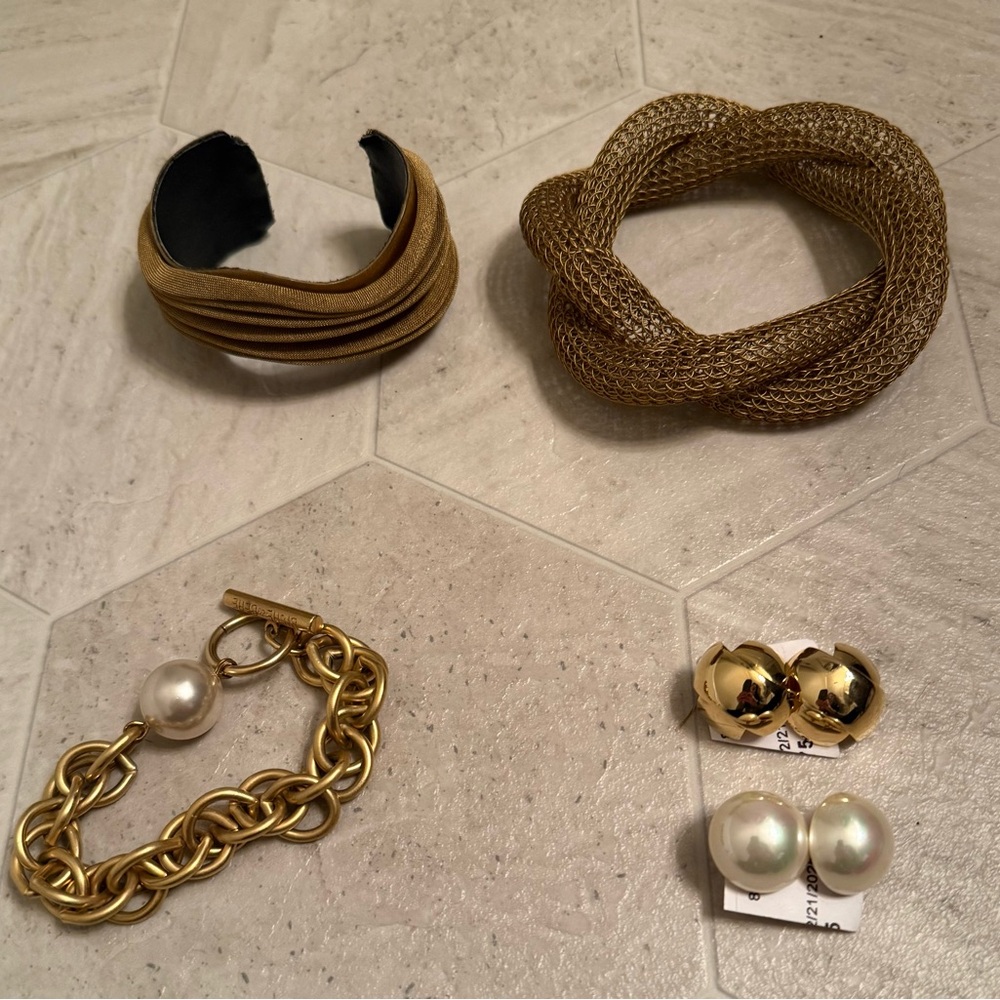 Elegant Gold and Pearl Bracelet Set